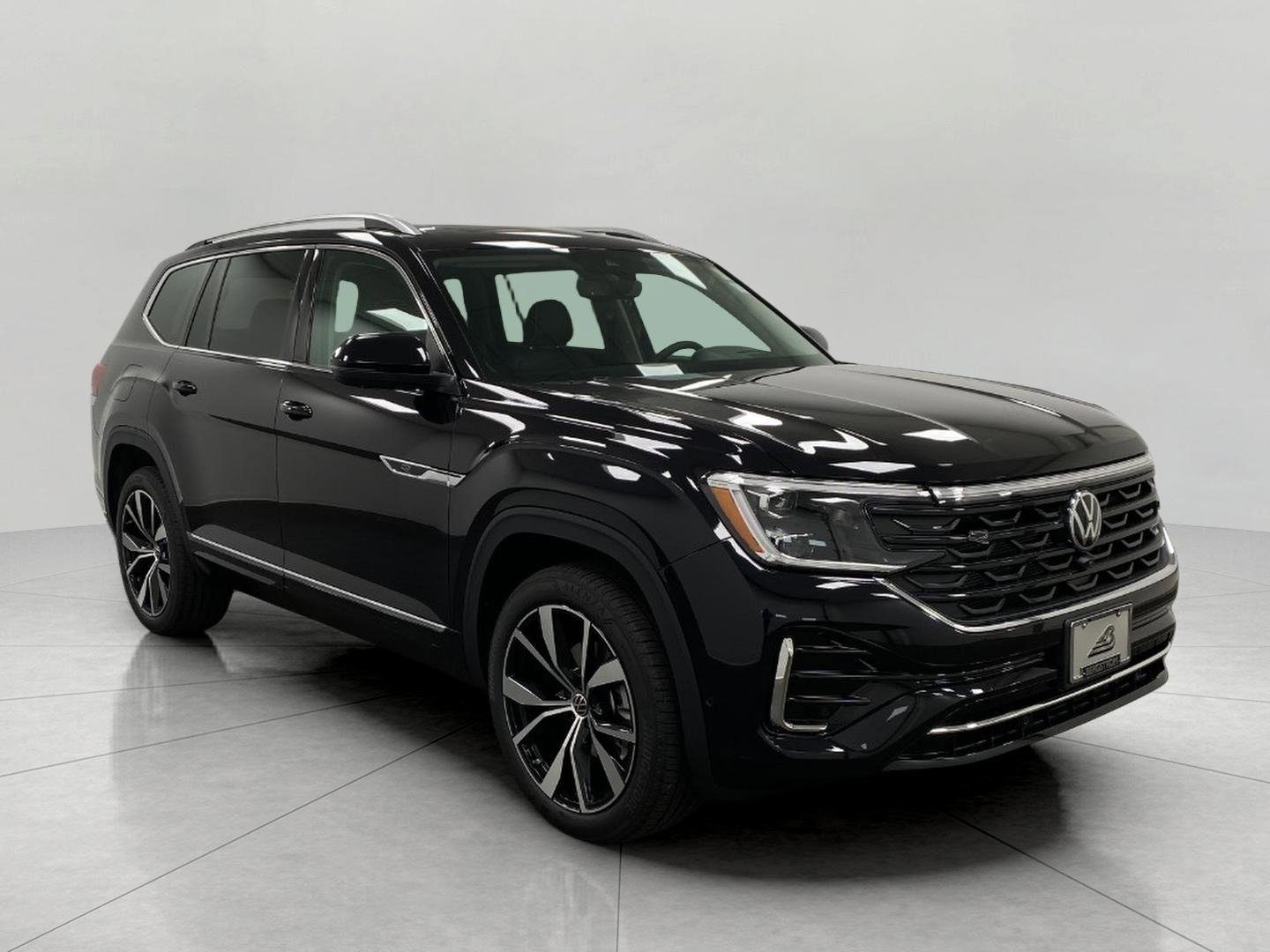 New 2026 Volkswagen Atlas SEL Premium R-Line image 1