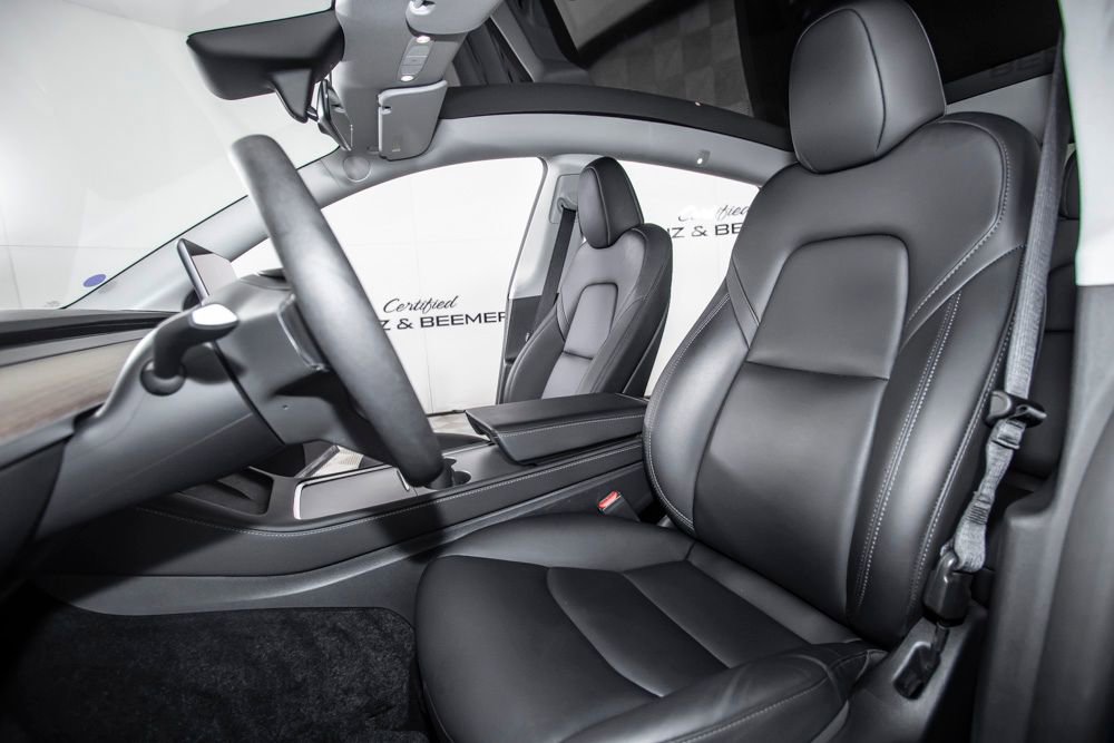 Used 2025 Tesla Model Y Performance image 49