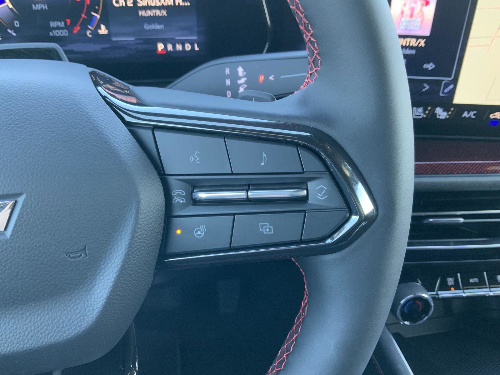 New 2026 Chevrolet Traverse RS w/ LPO, Floor Liner Package image 37