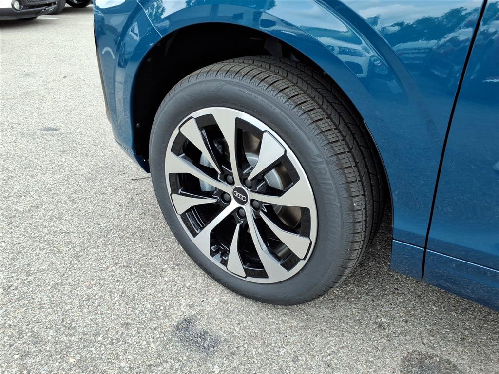 New 2026 Audi Q3 quattro 2.0T AWD/4WD image 9