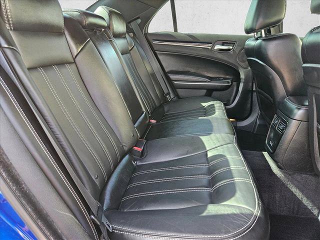 Used 2018 Chrysler 300 S w/ 300S Premium Group RWD image 24