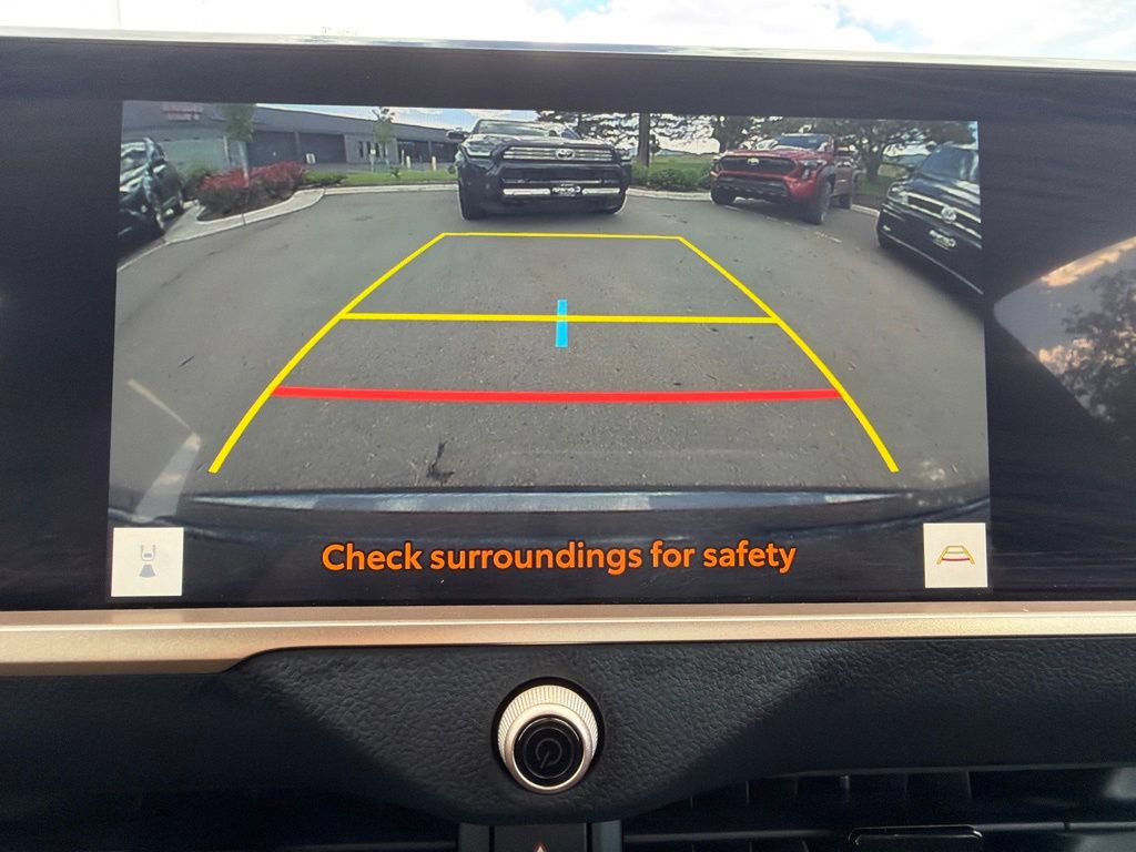 Used 2023 Toyota Crown w/ Carpet Mat Package (TMS) AWD/4WD image 32