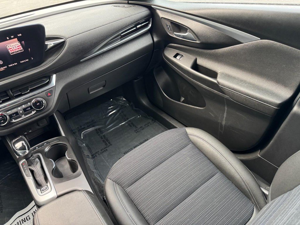 Used 2024 Buick Envista Preferred w/ Convenience I Package FWD image 18