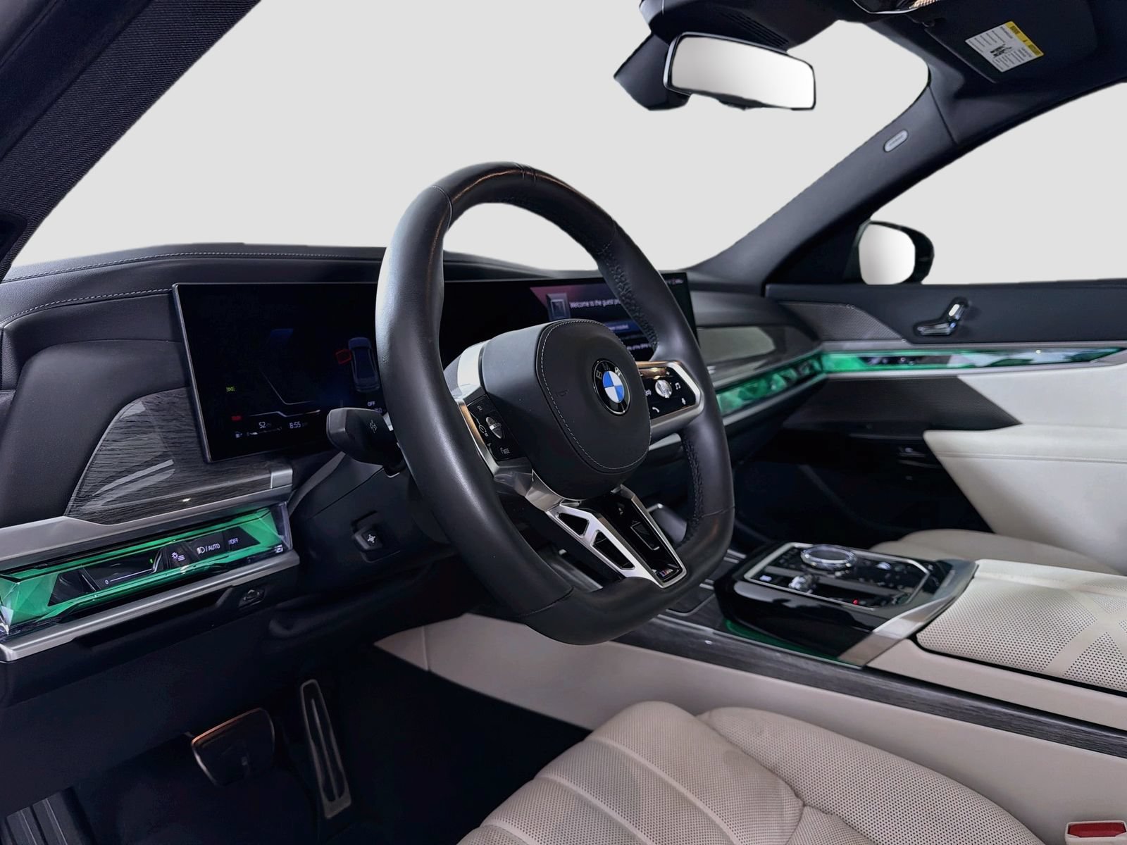 Used 2025 BMW 760i xDrive w/ Executive Package AWD/4WD image 10