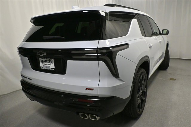 New 2026 Chevrolet Traverse RS w/ LPO, Floor Liner Package image 3