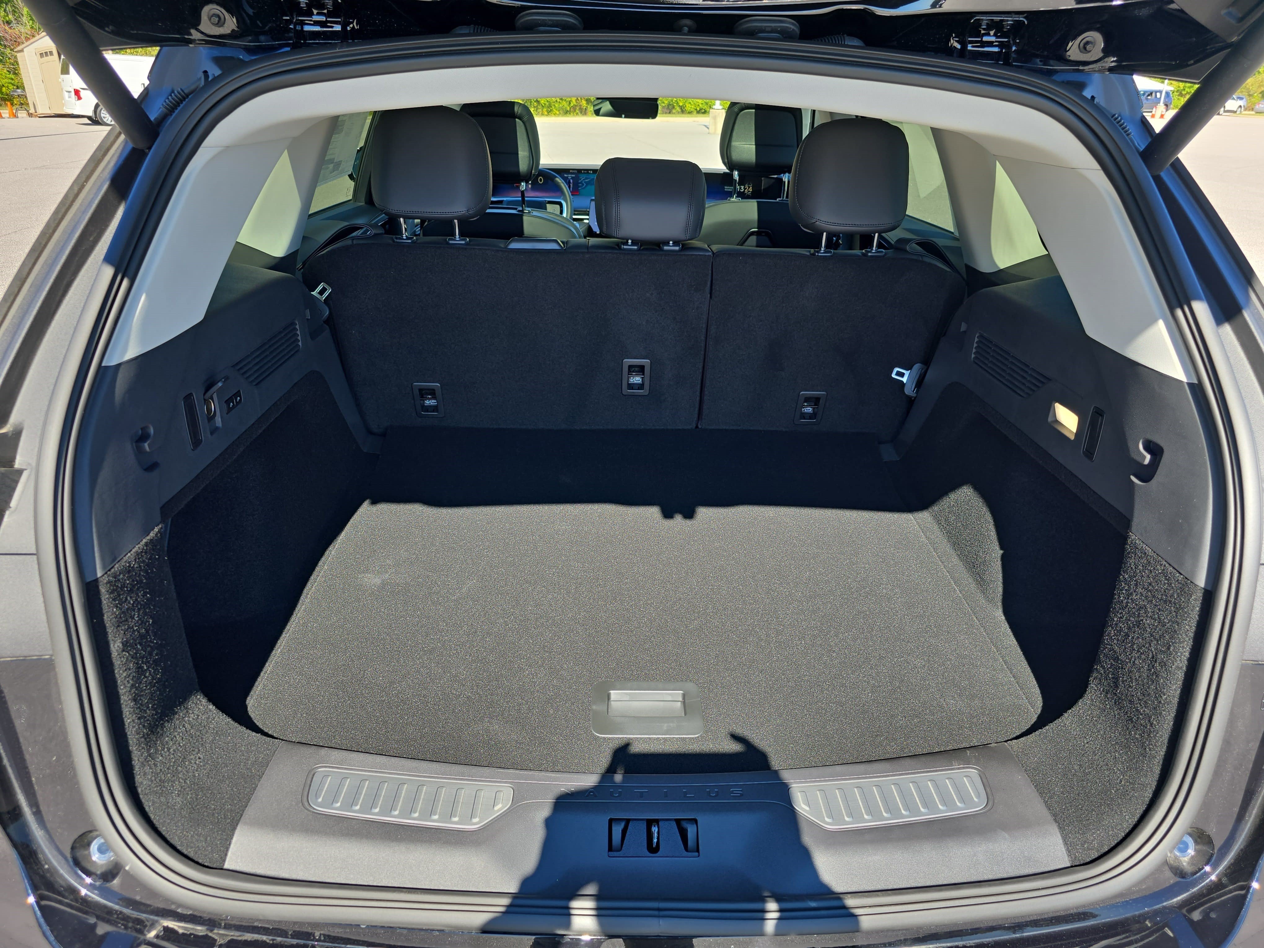 New 2026 Lincoln Nautilus Reserve AWD/4WD image 12