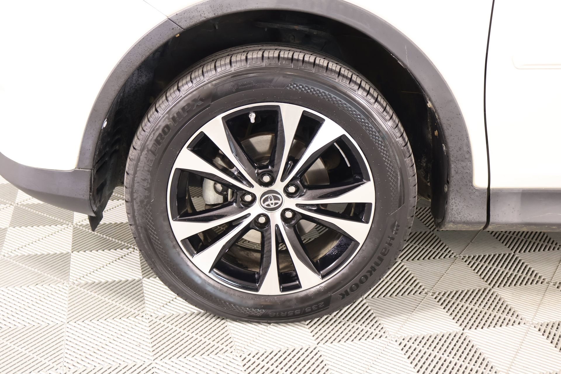 Used 2015 Toyota RAV4 Limited w/ Technology Package FWD image 18