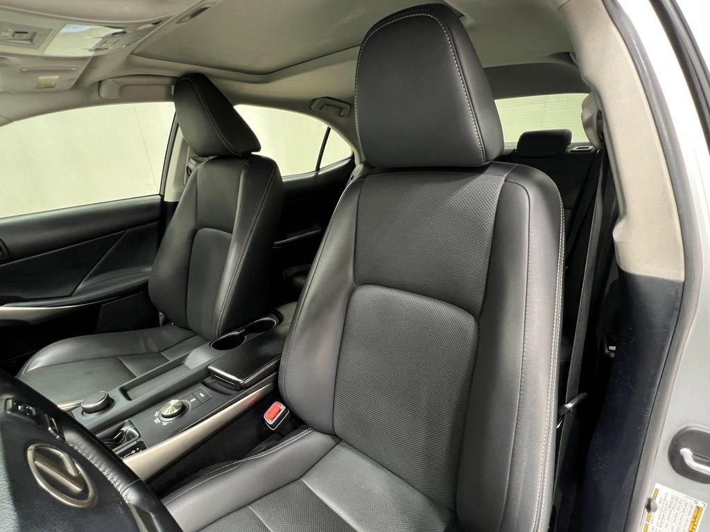 Used 2017 Lexus IS 200t w/ Premium Package RWD image 14