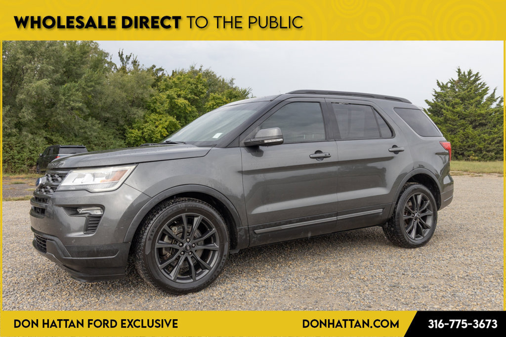 Used 2018 Ford Explorer XLT w/ Equipment Group 202A AWD/4WD image 2