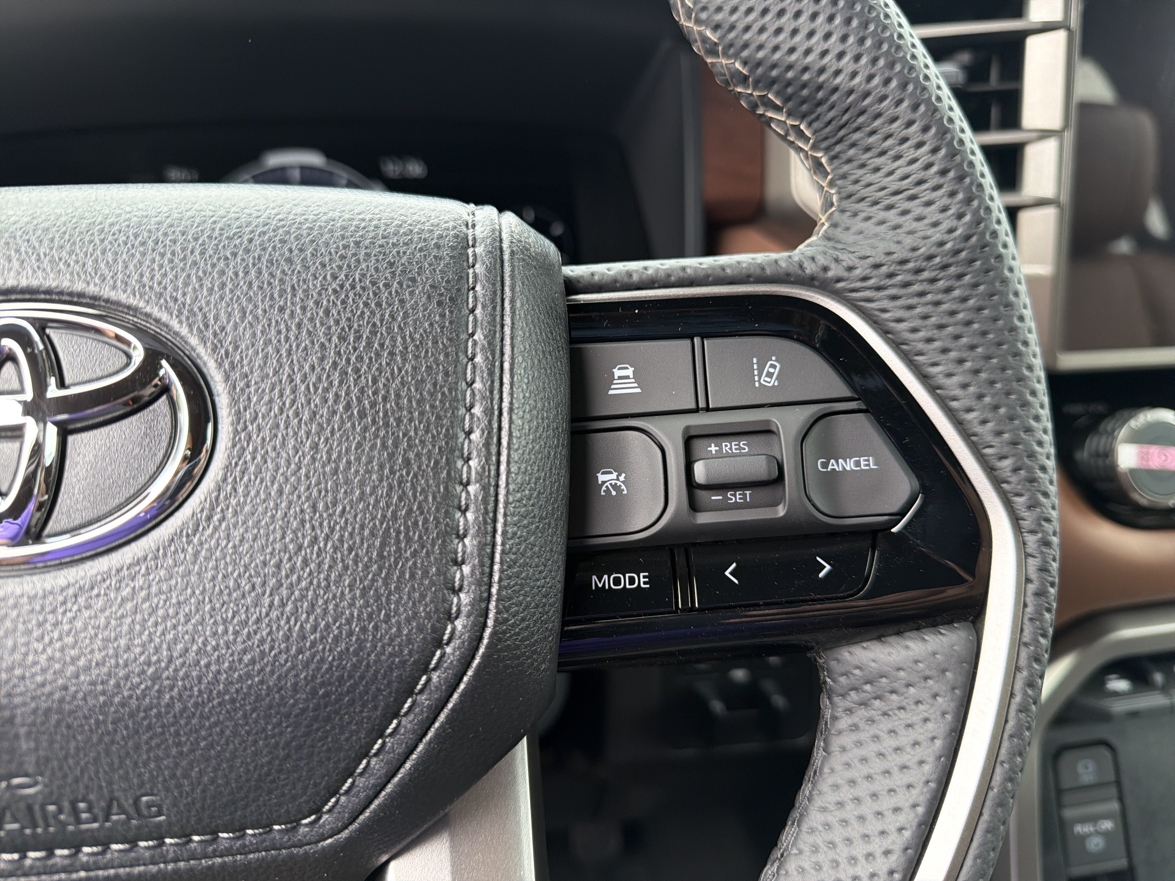 New 2026 Toyota Sequoia 1794 Edition w/ Tow Technology Package AWD/4WD image 21