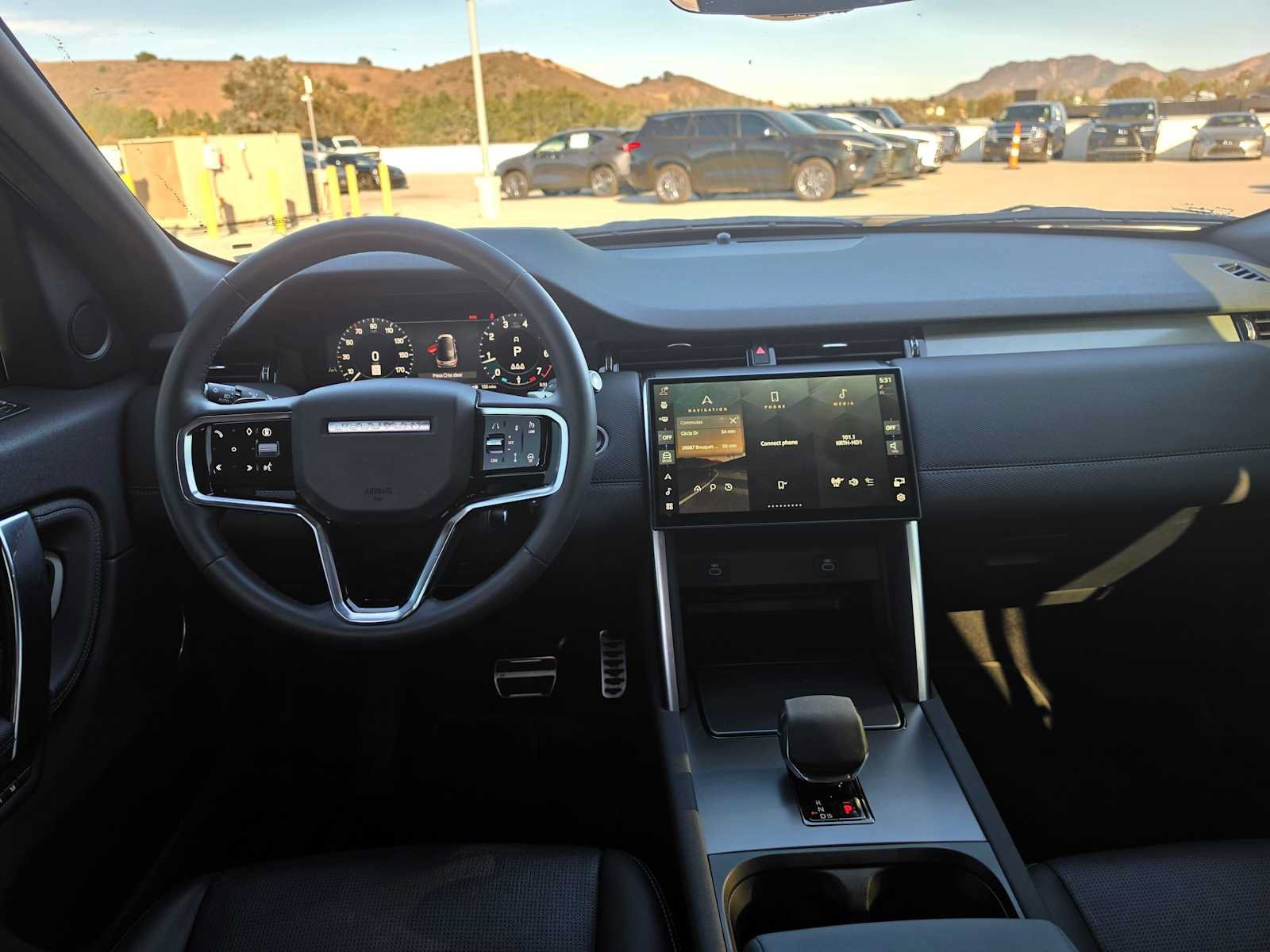 Used 2024 Land Rover Discovery Sport Dynamic SE AWD/4WD image 18