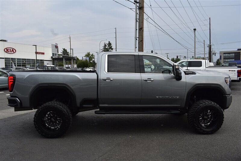 Used 2024 GMC Sierra 3500 Denali Ultimate image 6