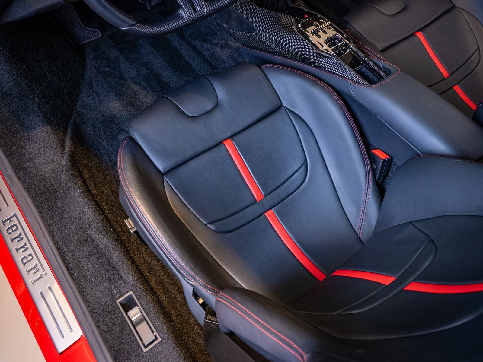 Used 2021 Ferrari SF90 Stradale image 12