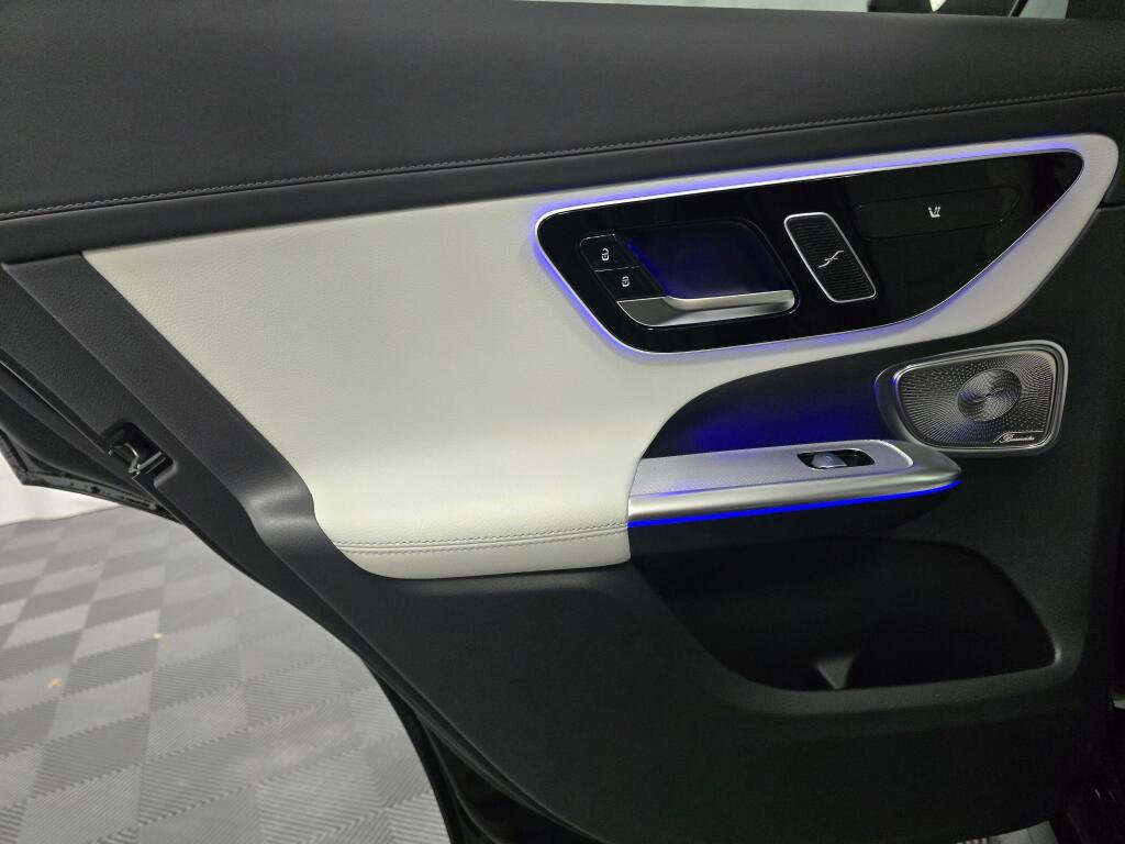 New 2026 Mercedes-Benz GLC 300 4MATIC image 19