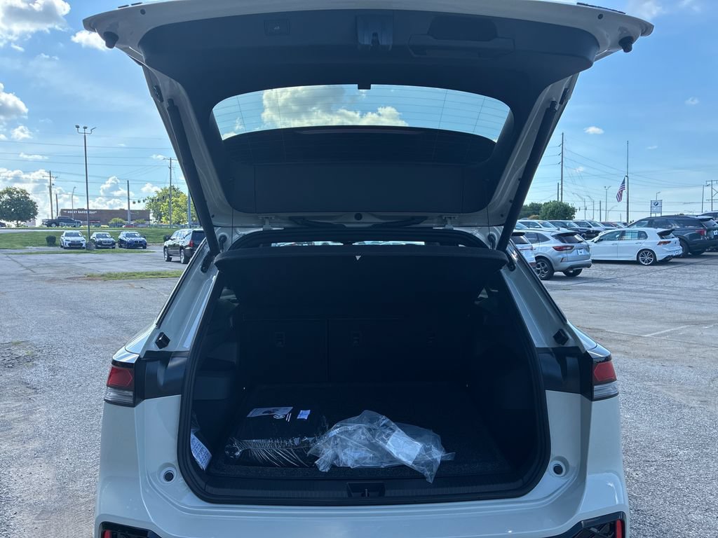 New 2026 Volkswagen Tiguan SE R-Line AWD/4WD image 20