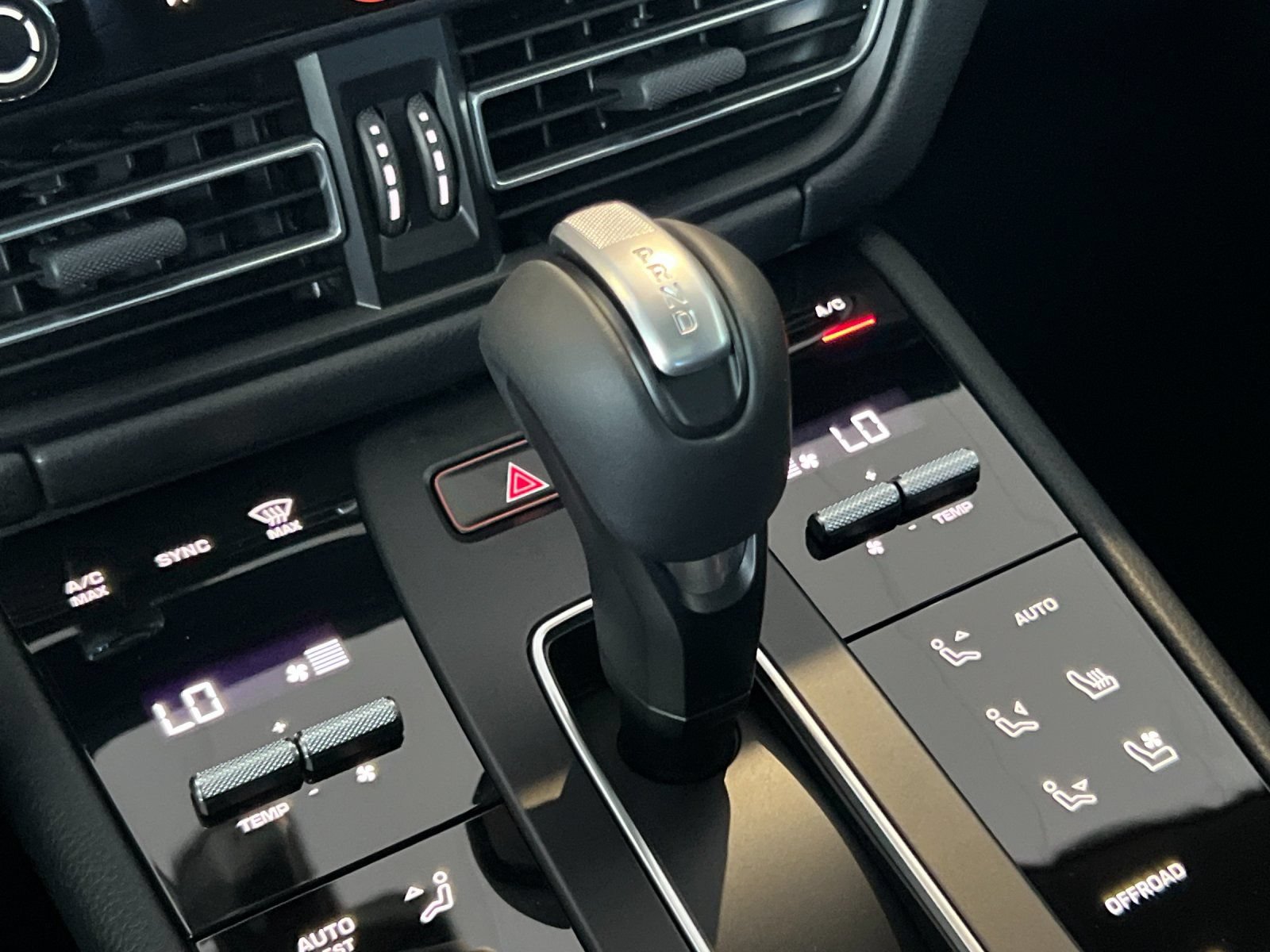 New 2026 Porsche Macan AWD/4WD image 22