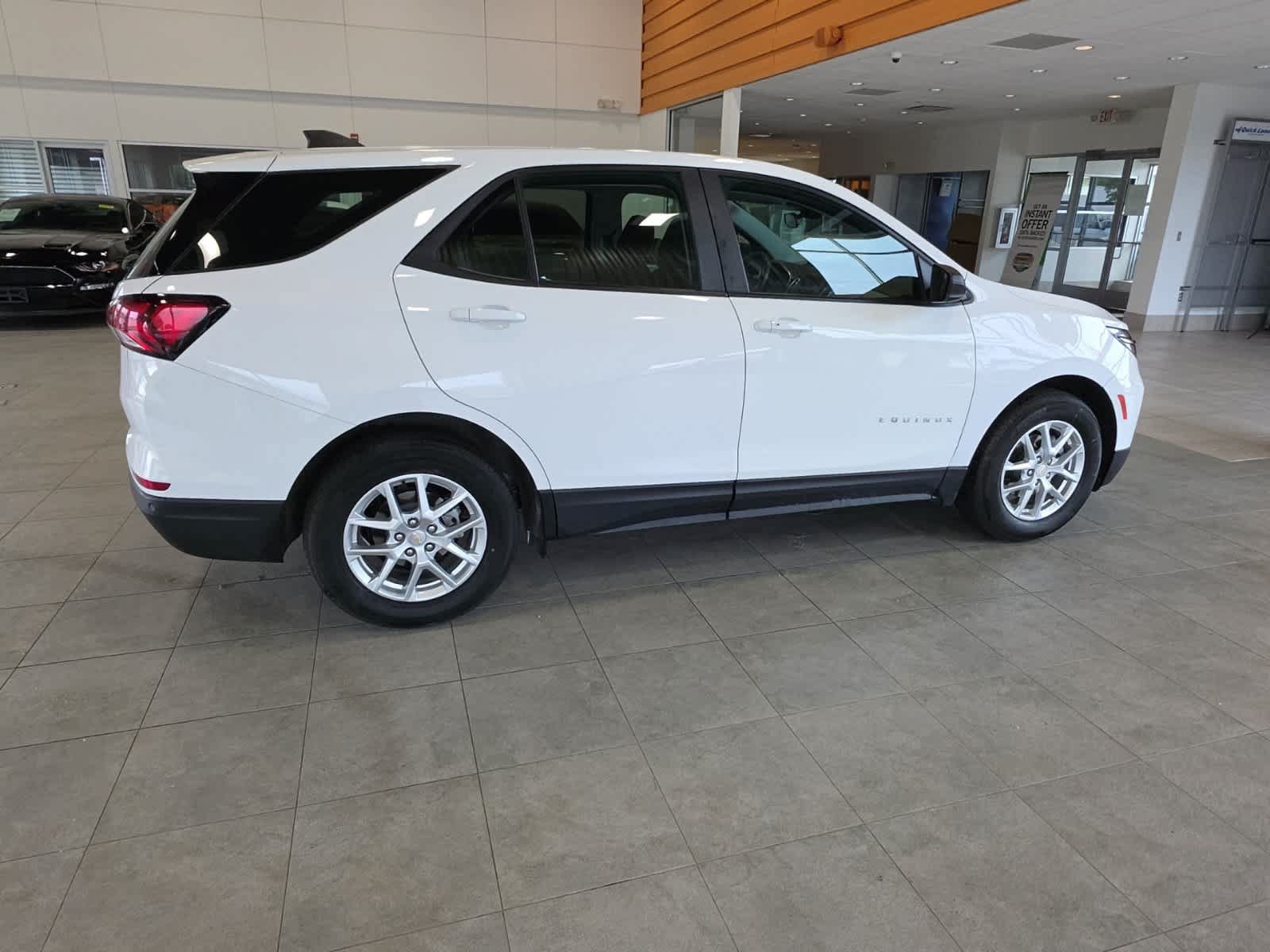 Used 2024 Chevrolet Equinox LS FWD image 6