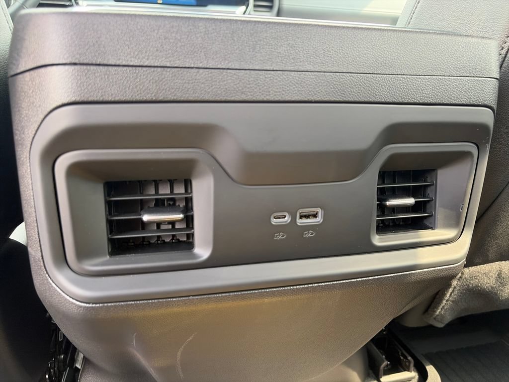 Used 2026 Chevrolet Silverado 1500 LT Trail Boss w/ LT Trail Boss Premium Package AWD/4WD image 7