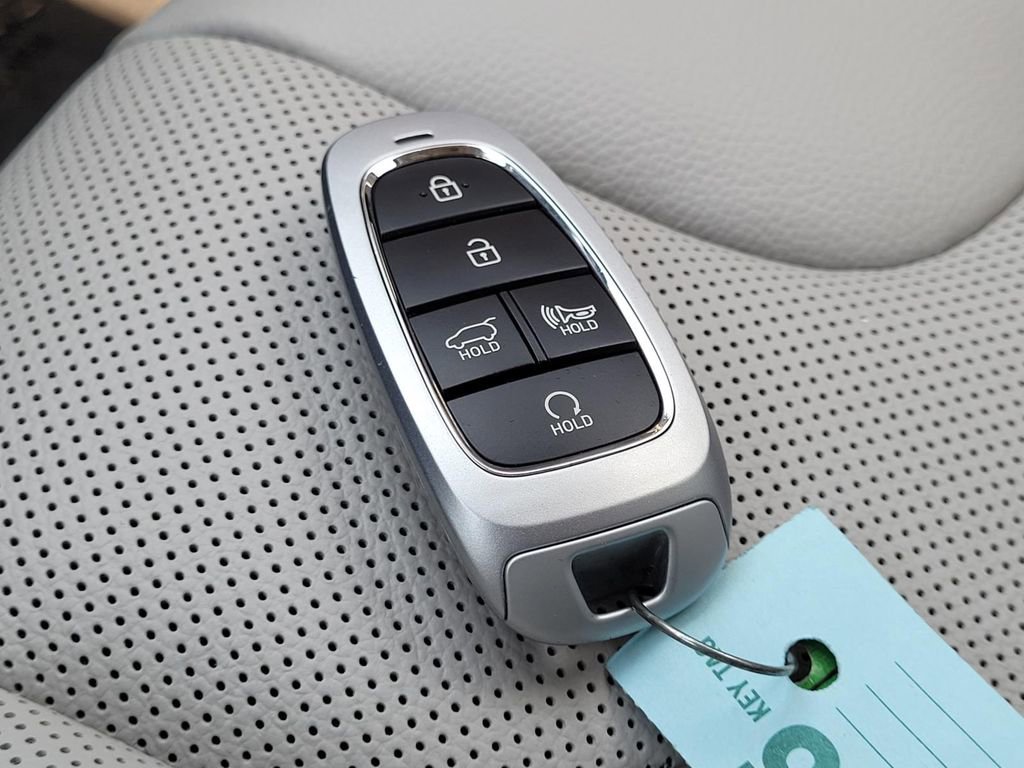 Used 2024 Hyundai Palisade Limited image 26