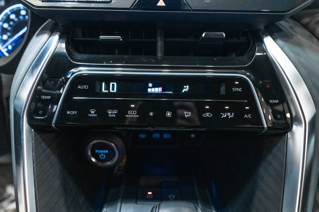 Certified 2024 Toyota Venza XLE AWD/4WD image 28