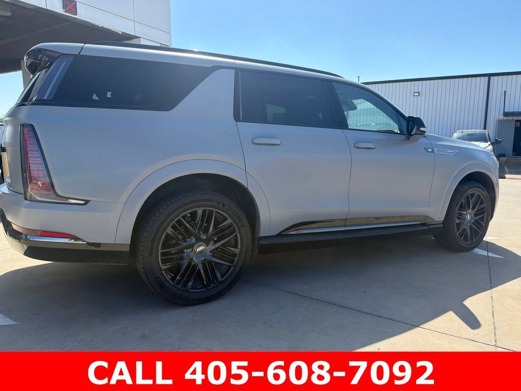 Used 2026 Cadillac Escalade IQL Sport 2 AWD/4WD image 10