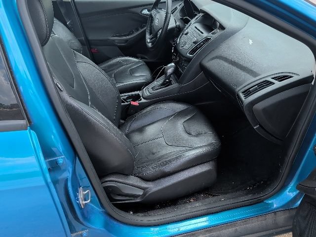 Used 2015 Ford Focus SE w/ Equipment Group 201A FWD image 9