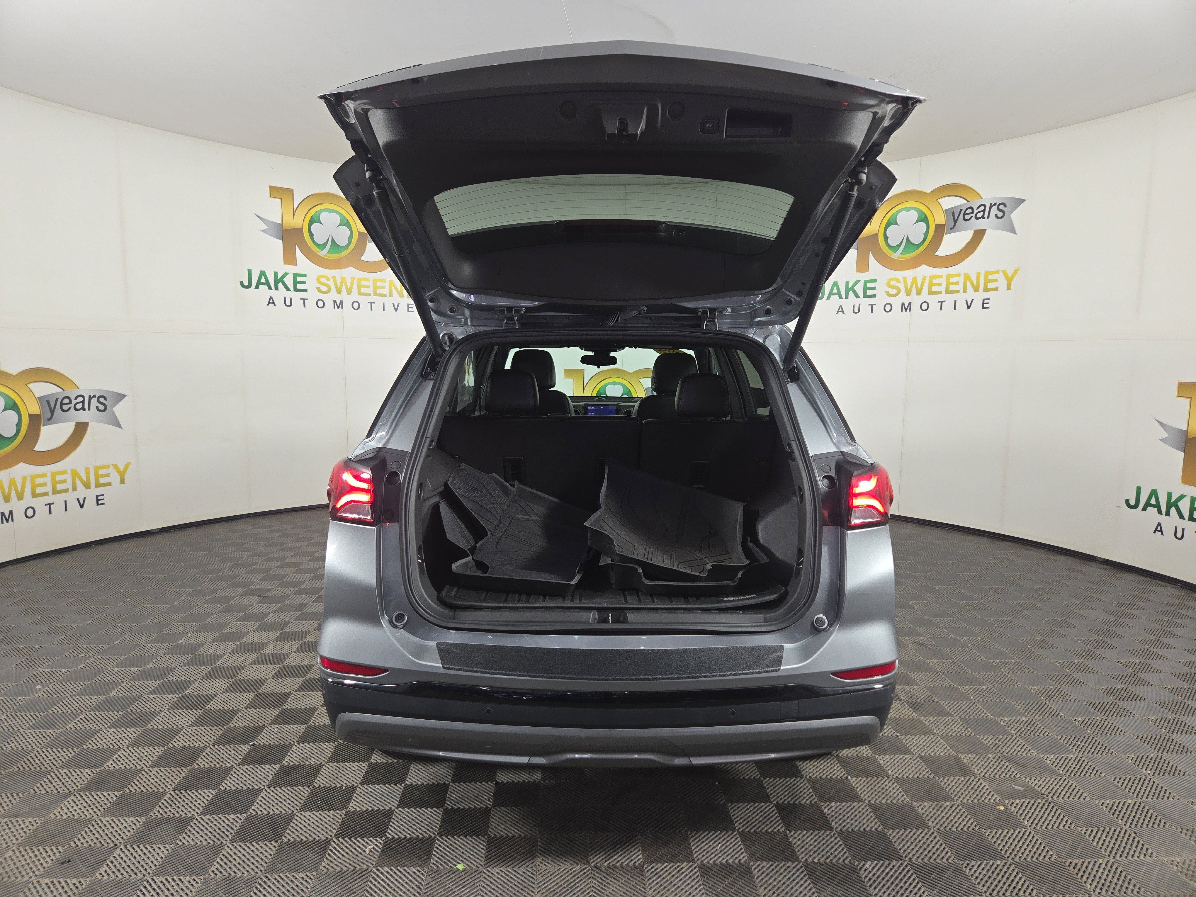 Certified 2024 Chevrolet Equinox RS w/ RS Leather Package image 32