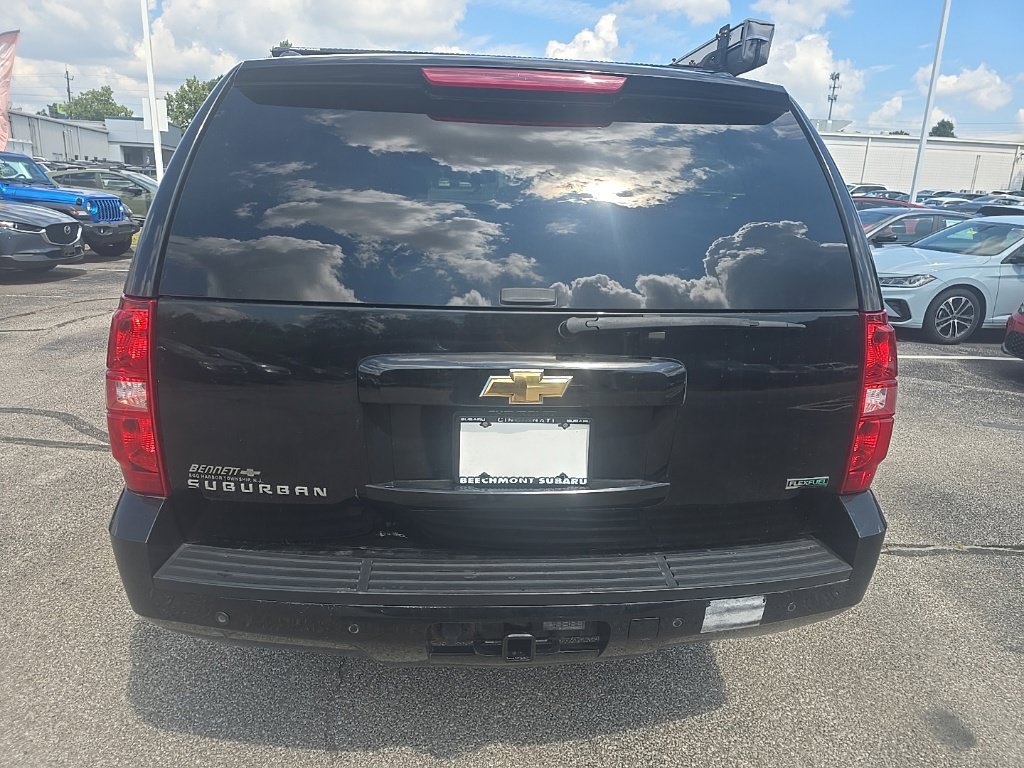 Used 2011 Chevrolet Suburban LT AWD/4WD image 4
