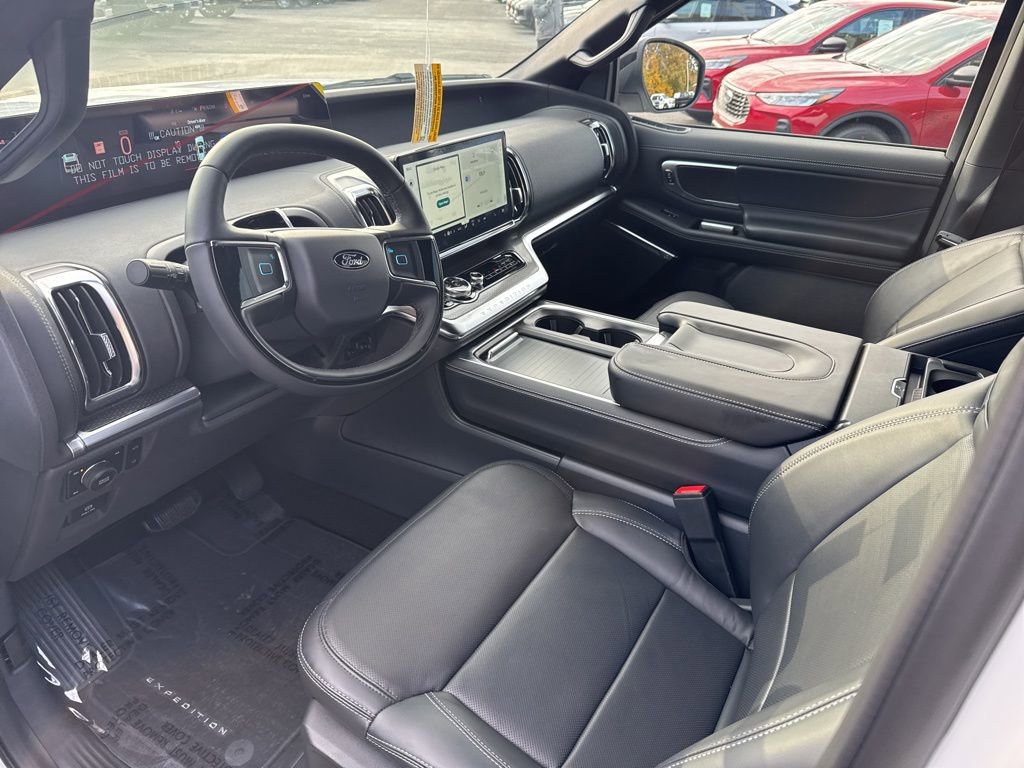 New 2025 Ford Expedition Platinum w/ Stealth Performance Package image 24