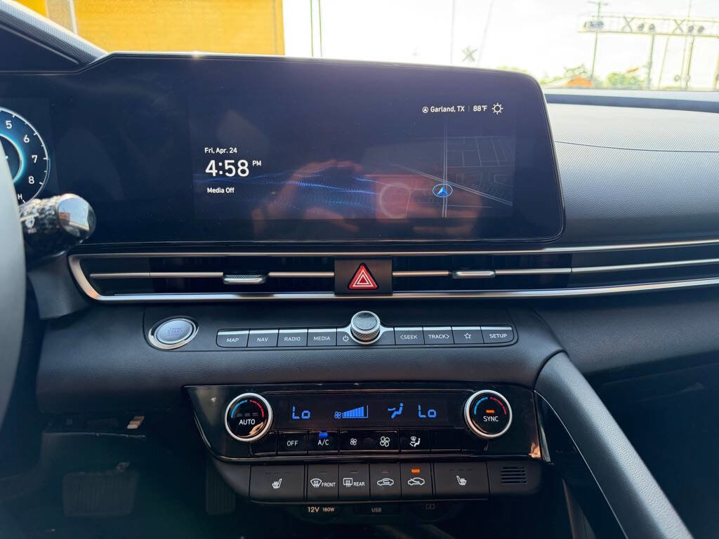 Used 2025 Hyundai Elantra Limited FWD image 20
