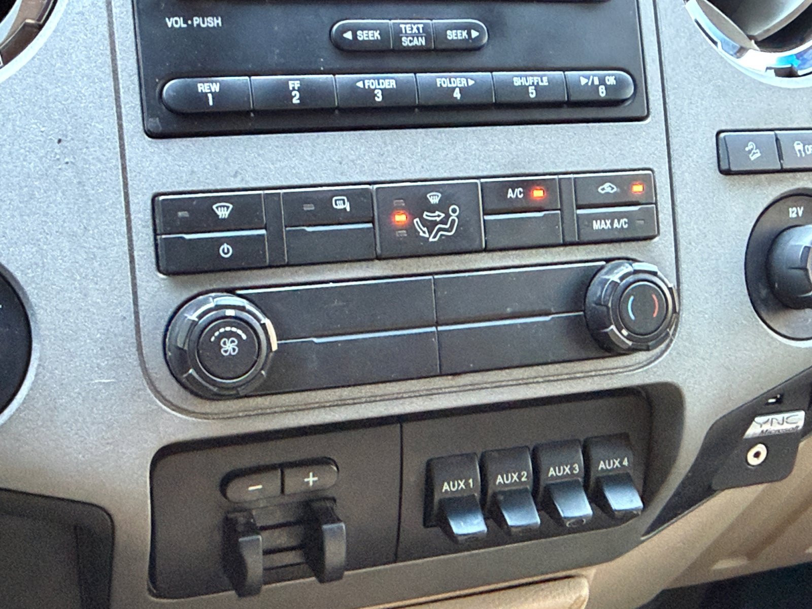 Used 2011 Ford F250 XLT w/ XLT Premium Pkg AWD/4WD image 18