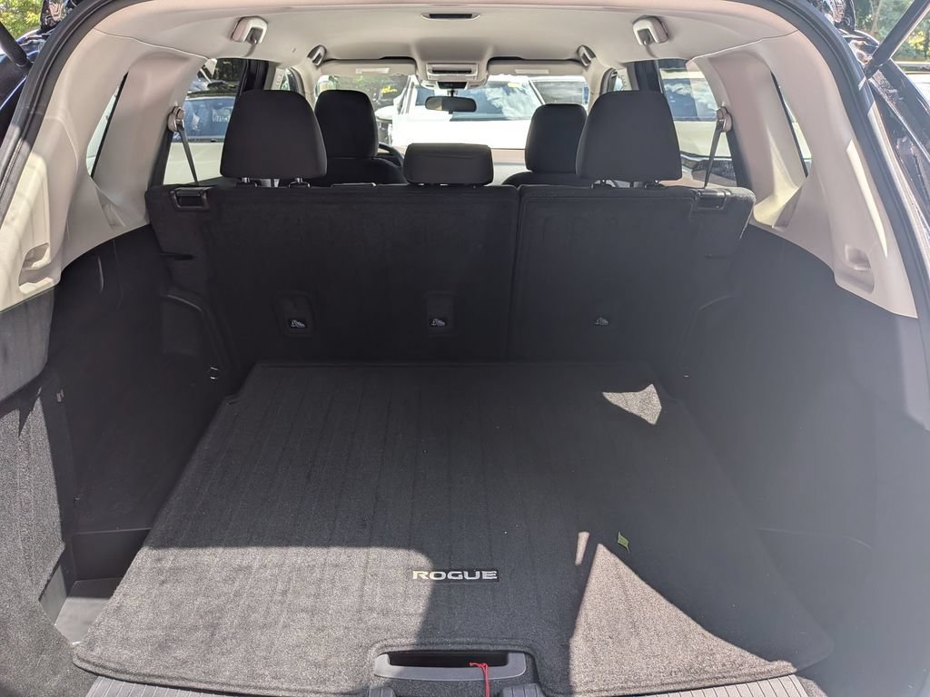Used 2023 Nissan Rogue S AWD/4WD image 30