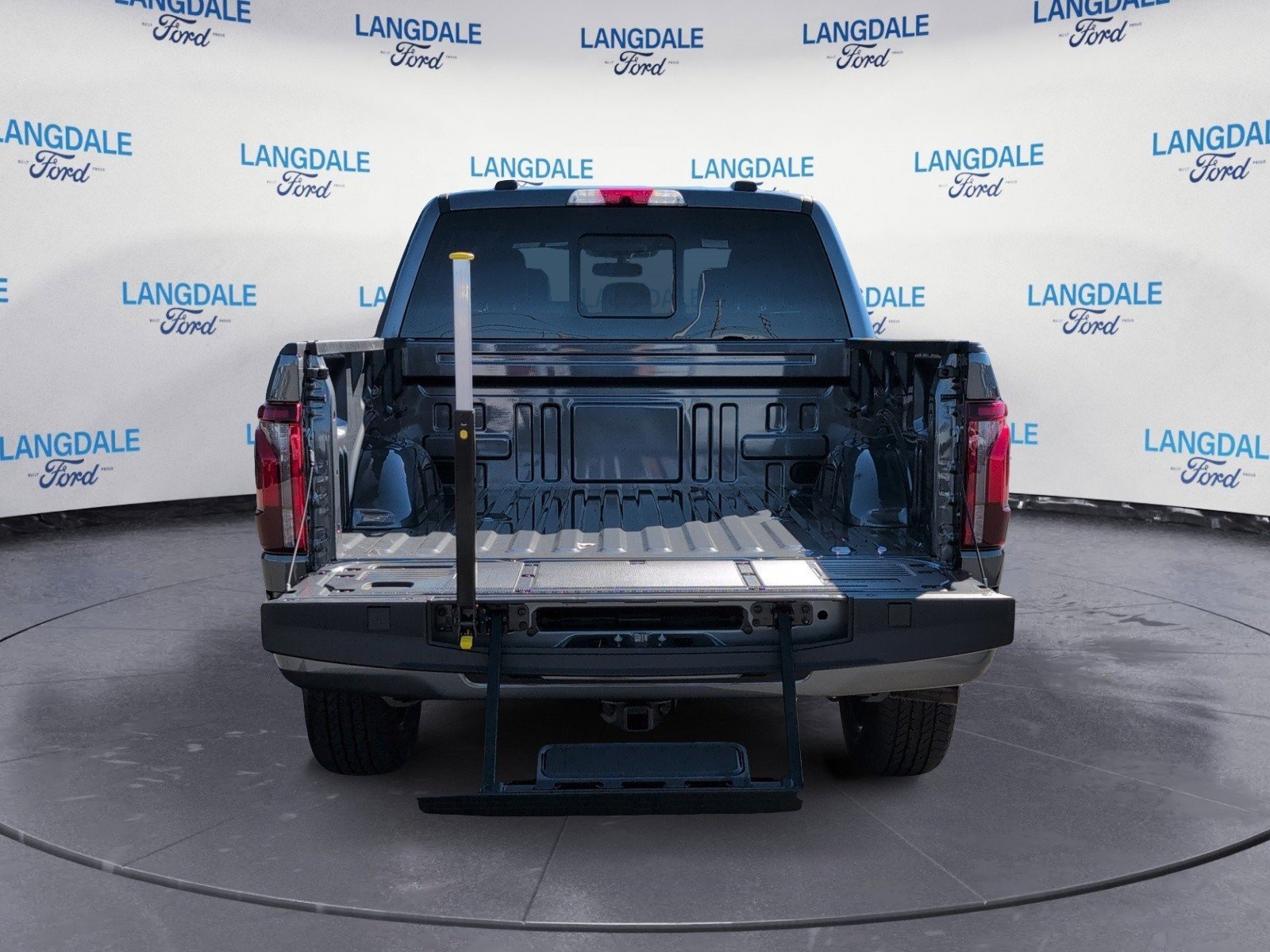 New 2026 Ford F150 Platinum w/ Equipment Group 701A Base image 8