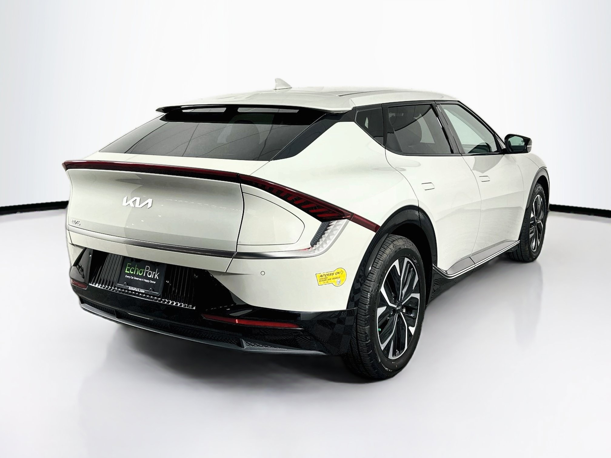 Used 2022 Kia EV6 Wind RWD image 9