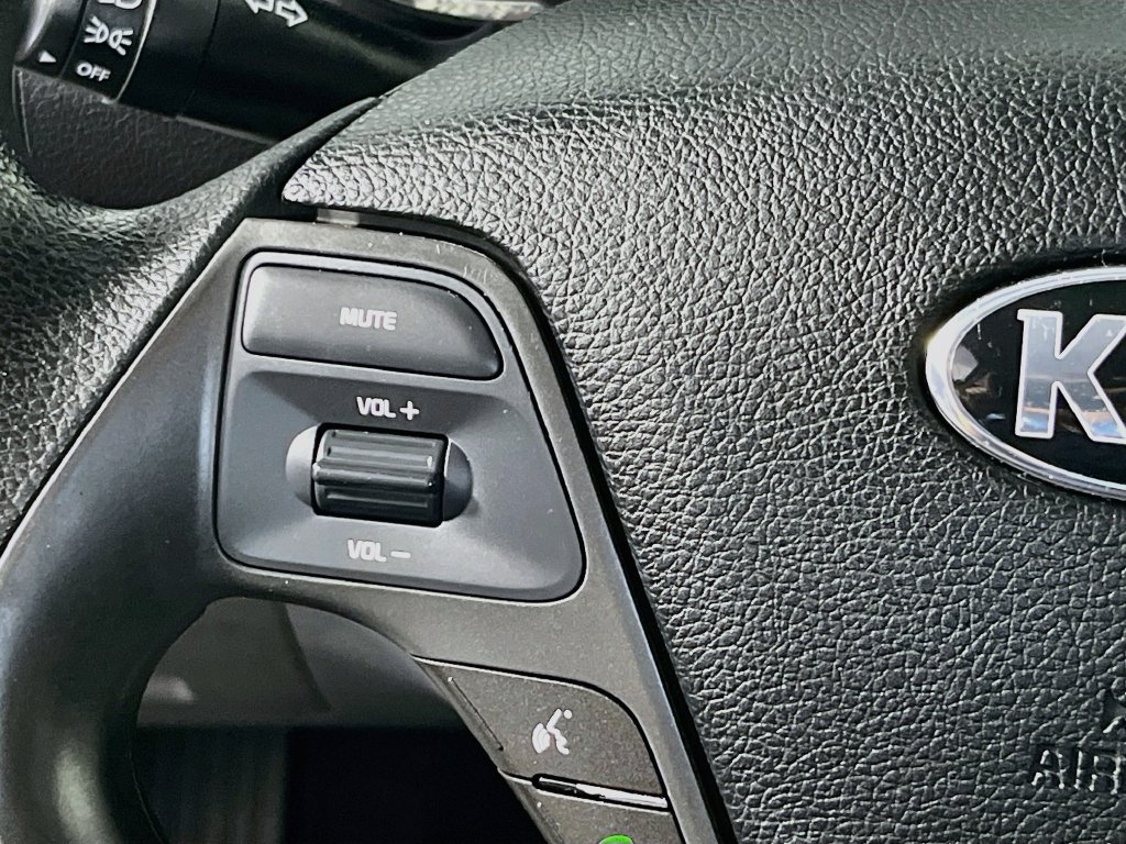 Used 2017 Kia Forte LX FWD image 18
