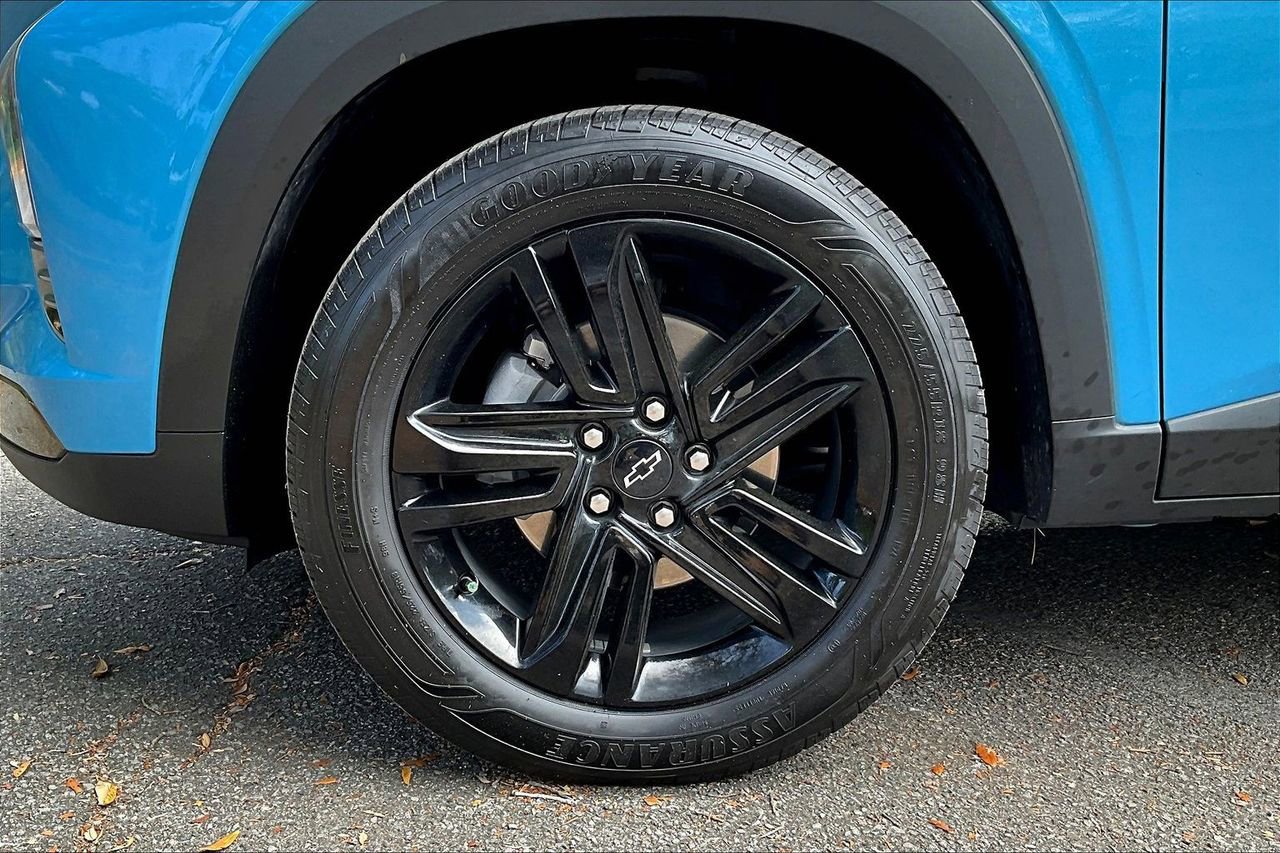 Used 2025 Chevrolet Trax ACTIV w/ Driver Confidence Package FWD image 34