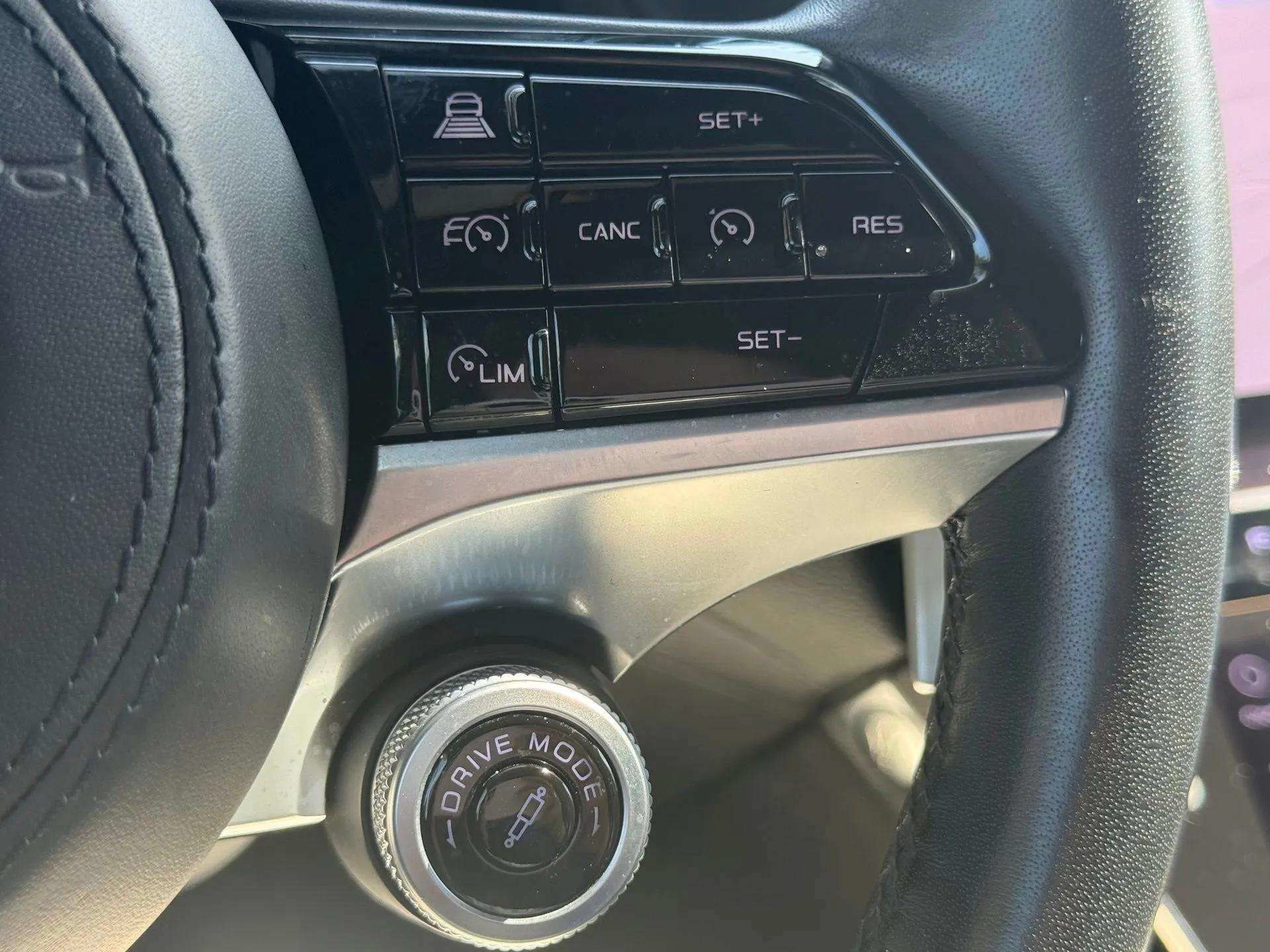 Certified 2023 Maserati Grecale Modena AWD/4WD image 37
