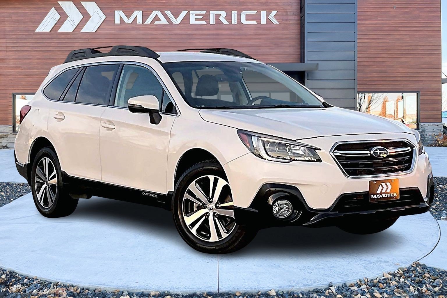 Used 2019 Subaru Outback 2.5i Limited w/ Popular Package #2 image 1