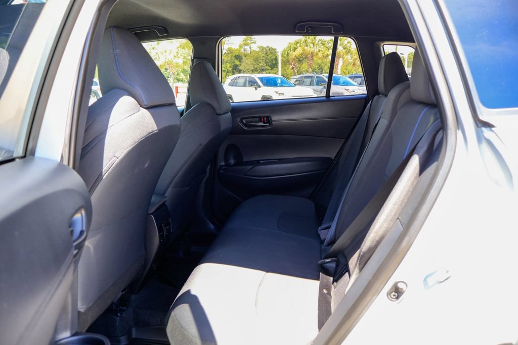 Used 2025 Toyota Corolla Cross AWD Hybrid image 11