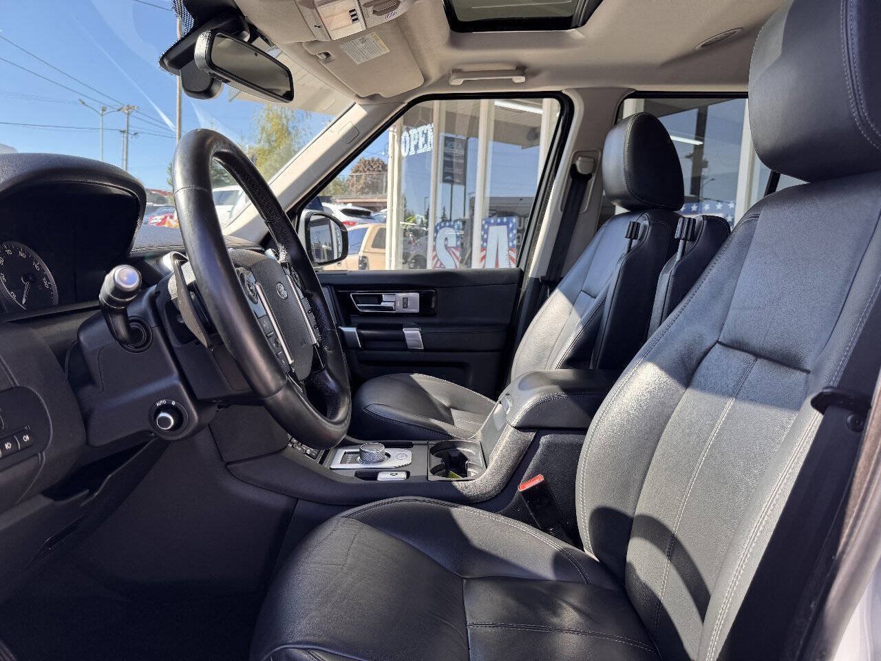 Used 2016 Land Rover LR4 HSE LUX AWD/4WD image 35