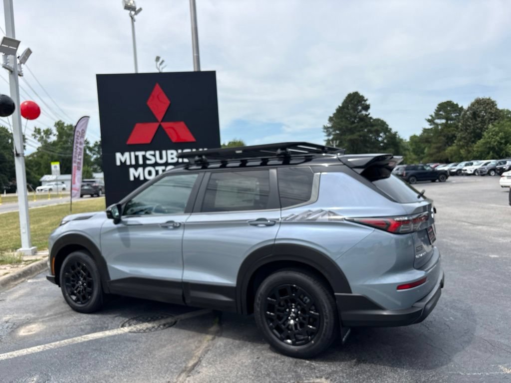 New 2026 Mitsubishi Outlander AWD image 5