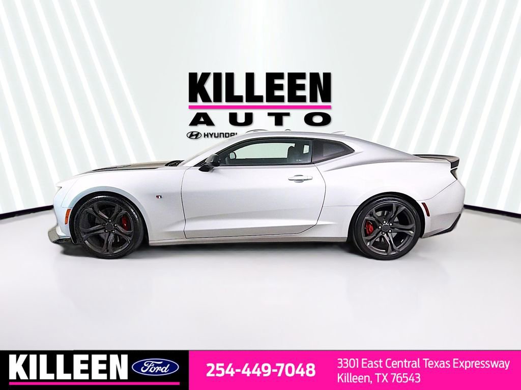 Used 2017 Chevrolet Camaro SS image 4