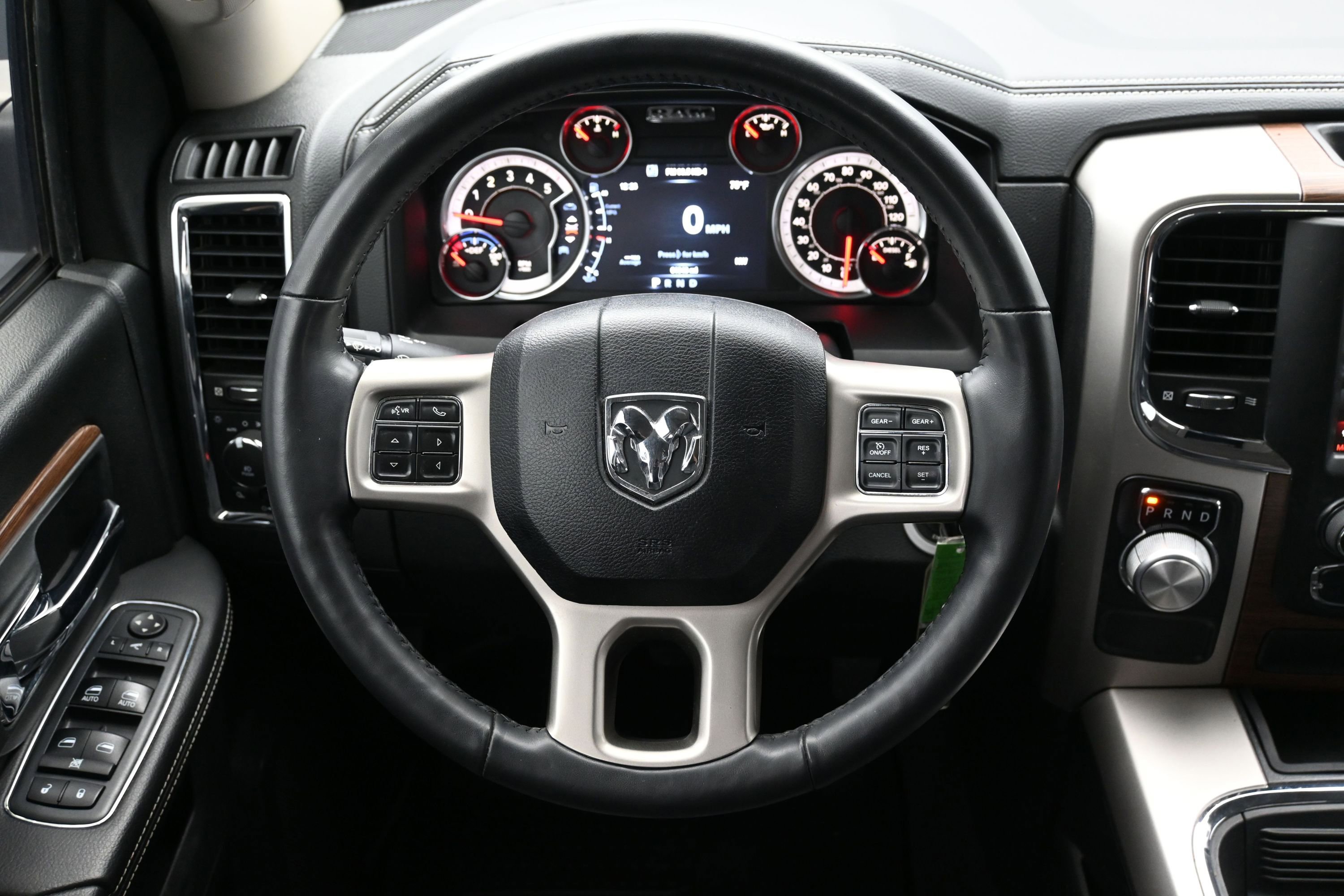 Used 2018 RAM 1500 Laramie RWD image 15