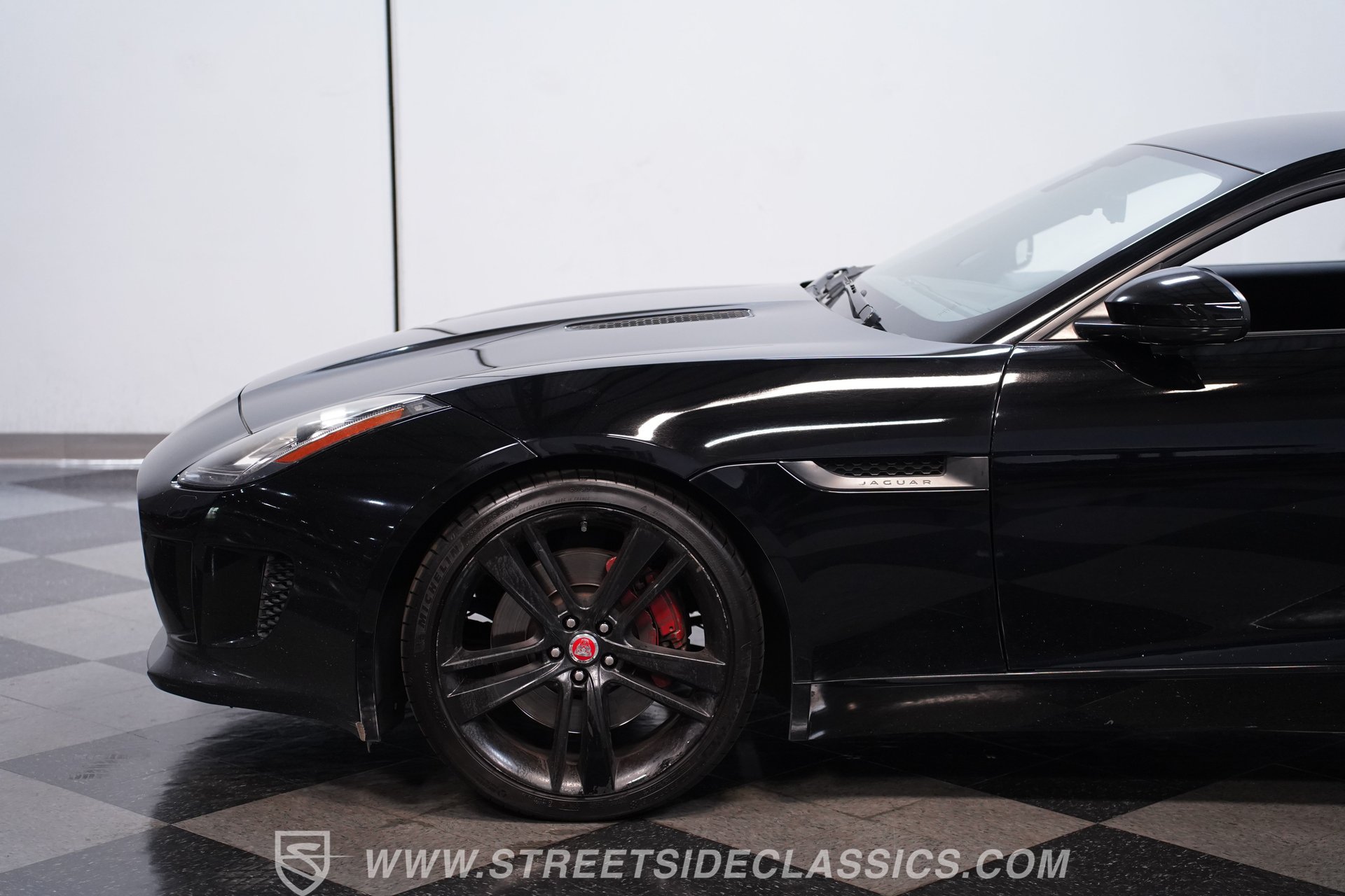 Used 2016 Jaguar F-TYPE Coupe RWD image 21