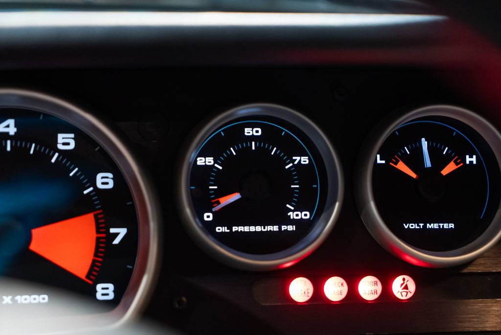 Used 2005 Ford GT RWD image 37