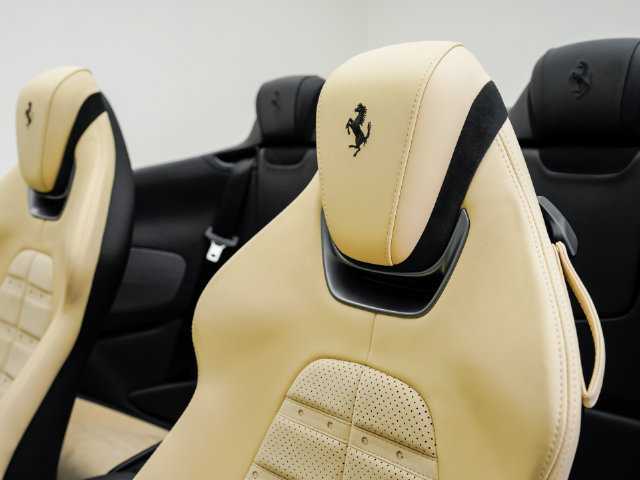 Used 2026 Ferrari Roma Spider RWD image 13