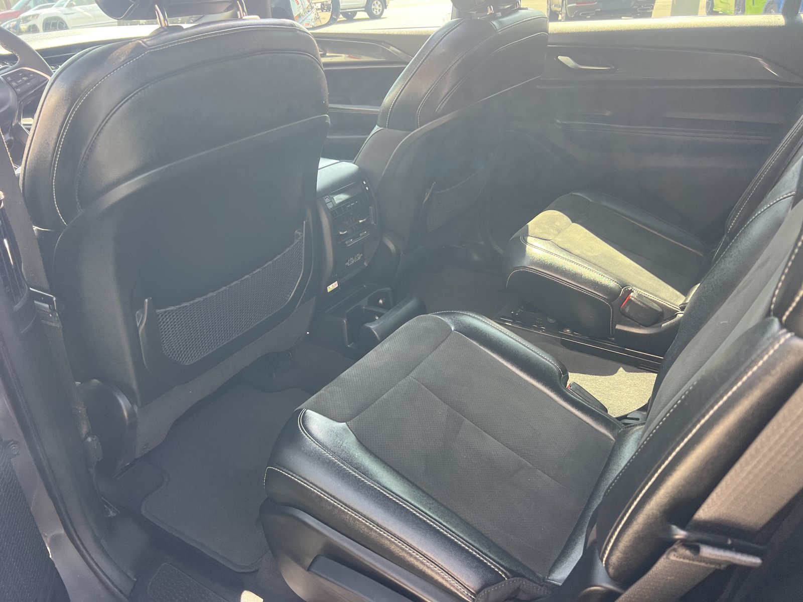 Used 2023 Jeep Grand Cherokee L Laredo AWD/4WD image 28