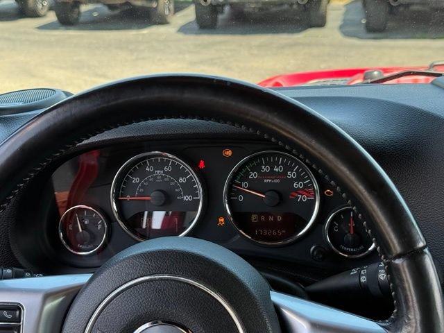 Used 2016 Jeep Wrangler Unlimited Rubicon AWD/4WD image 6