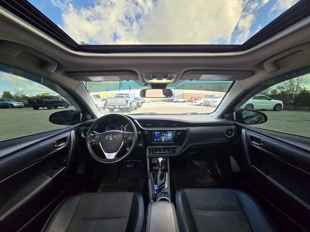 Used 2017 Toyota Corolla SE w/ SE Premium Package FWD image 13