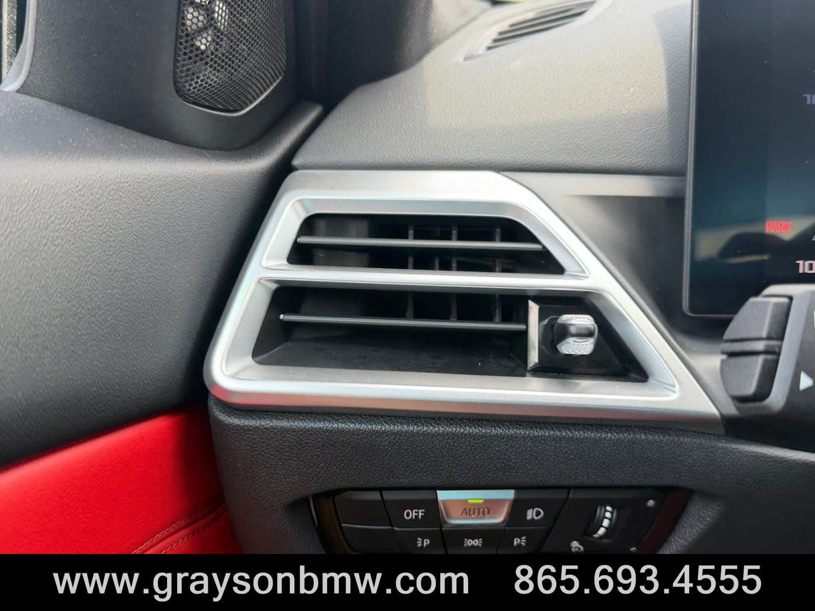 Used 2025 BMW M3 w/ M Carbon Exterior Package RWD image 25